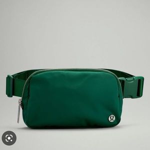 OG Original Lululemon Everywhere Belt Bag - Everglade Green